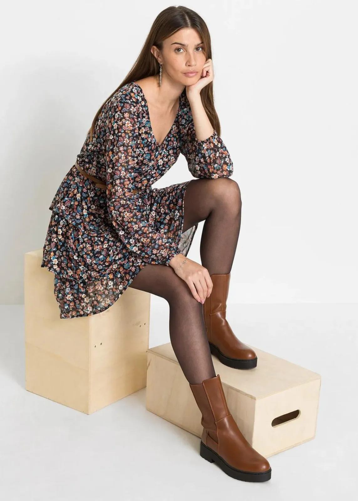 bonprix Bekleidung·Pullover & Strickjacken|Kleider^Minikleid aus Mesh schwarz geblümt