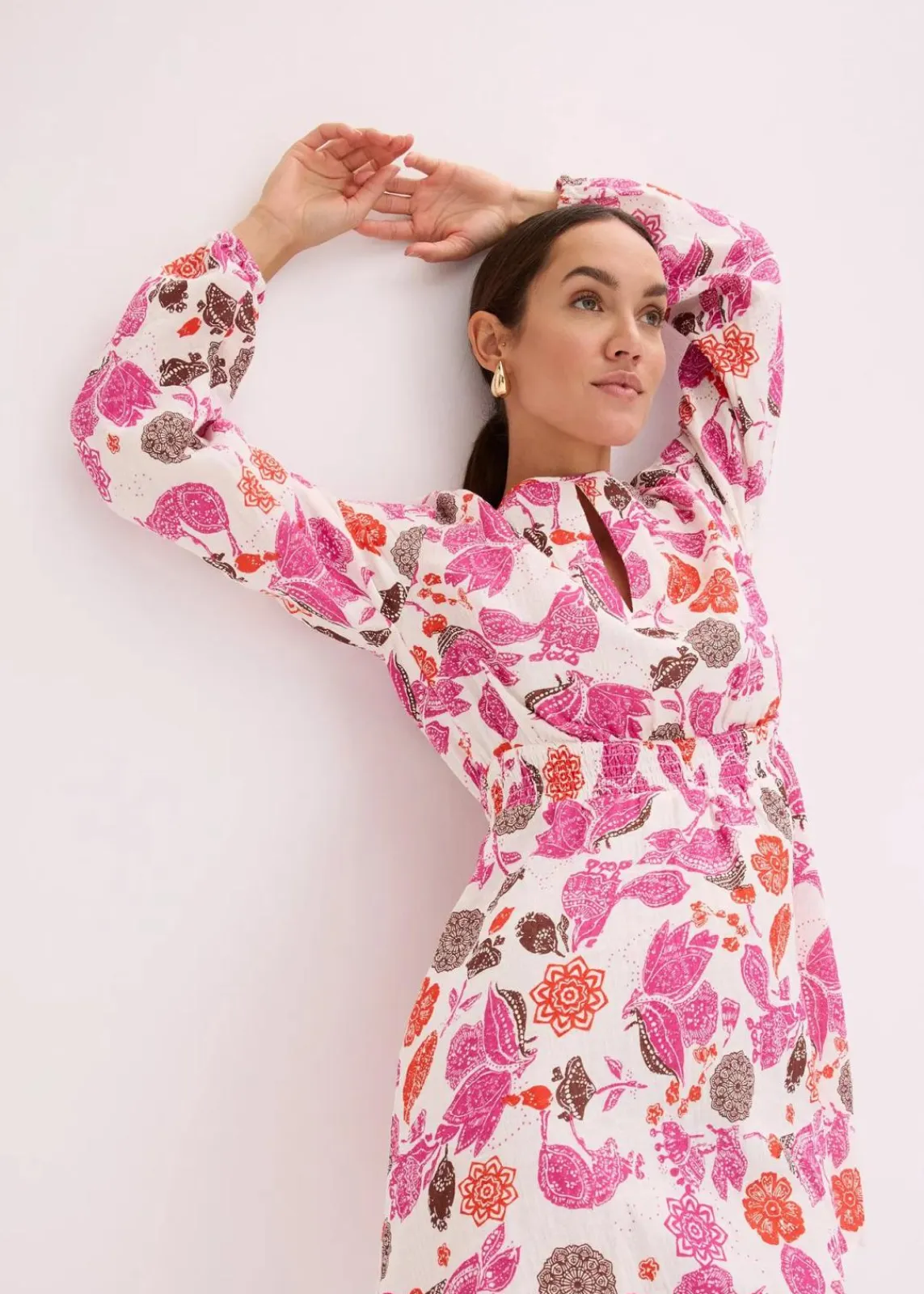 bonprix Kleider^Minikleid aus Musselin wollweiß bedruckt