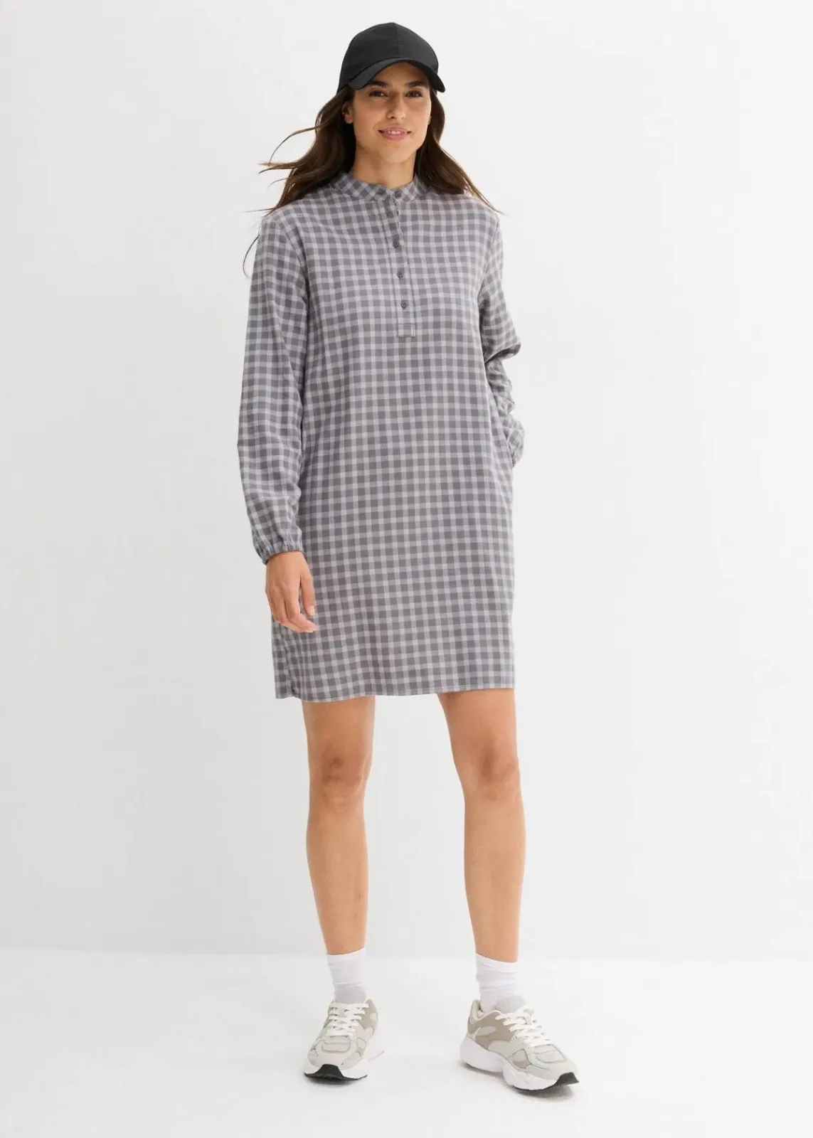 bonprix Kleider|Bekleidung·Pullover & Strickjacken^Minikleid aus reiner Baumwolle rauchgrau/schattengrau kariert