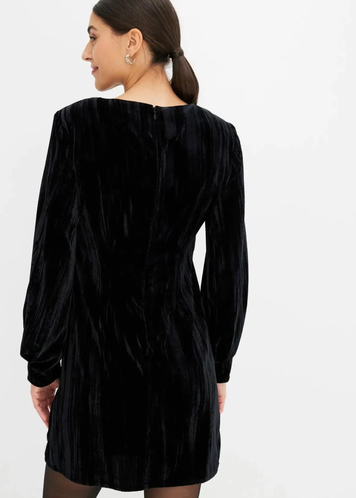 bonprix Bekleidung·Pullover & Strickjacken|Kleider^Minikleid aus Samt schwarz