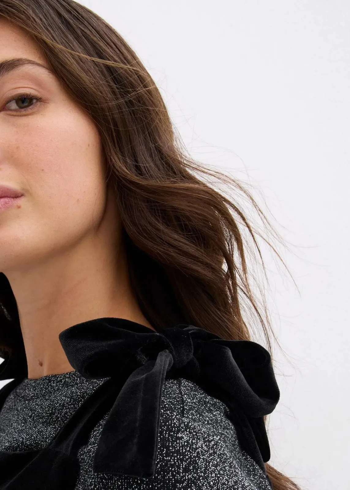 bonprix Kleider^Minikleid aus softem Samt schwarz