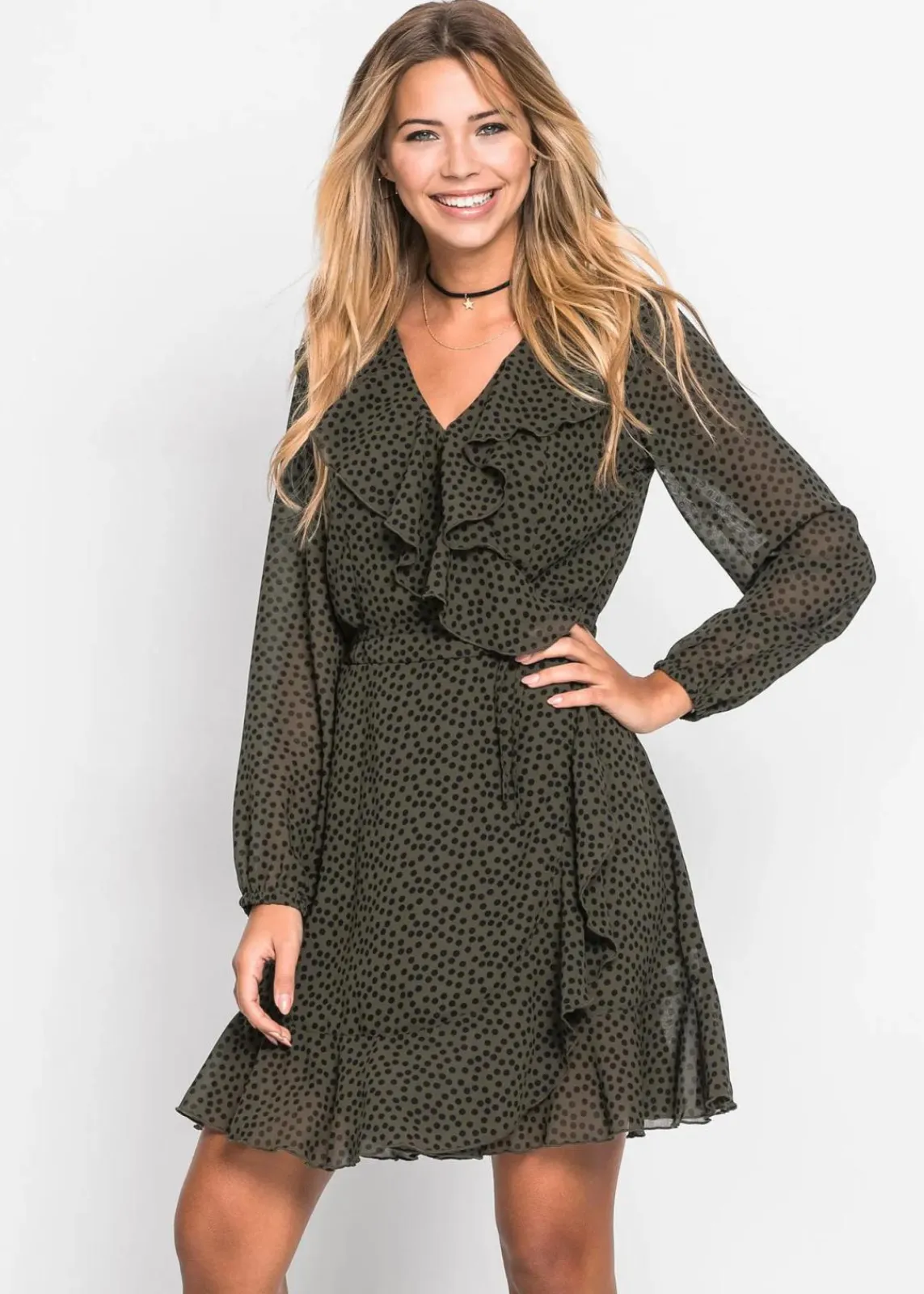 bonprix Bekleidung·Pullover & Strickjacken|Kleider^Minikleid in Wickeloptik dunkeloliv/schwarz gepunktet