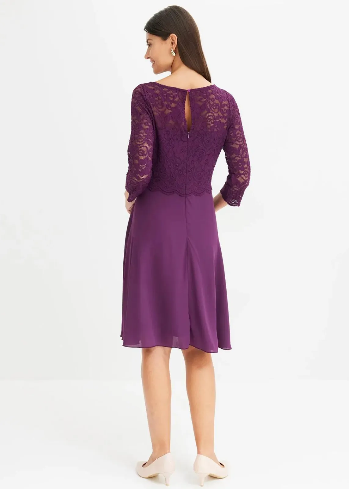 bonprix Festliche Mode|Kleider^Minikleid mit Spitze dunkellila