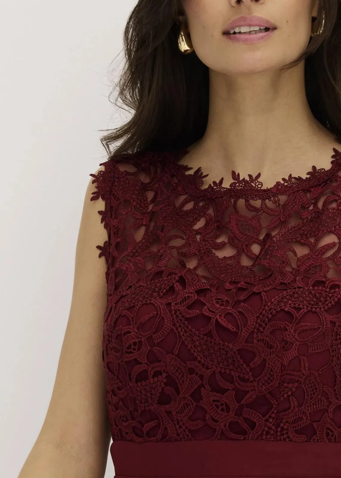 bonprix Kleider|Festliche Mode^Minikleid mit Spitze rubinrot