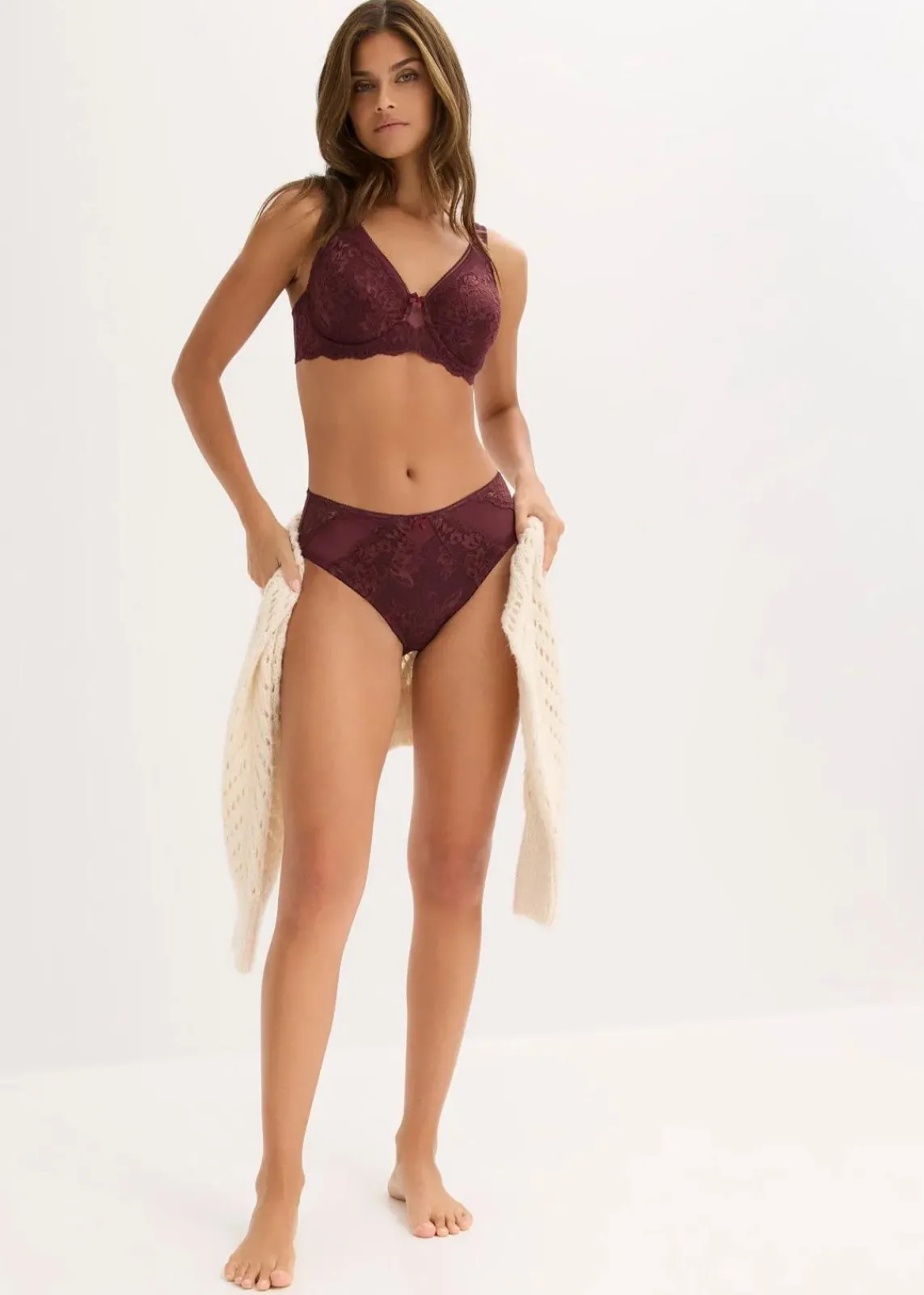 bonprix Wäsche·Dessous|Wäsche·Große Cups D-H^Minimizer-BH mit gepolsterten Trägern weinrot