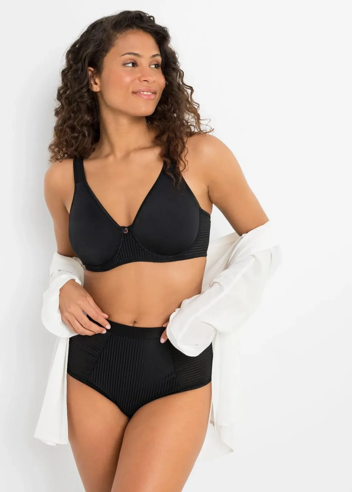 bonprix Große Cups D-H|Bhs^Minimizer-BH mit gepolsterten Trägern schwarz