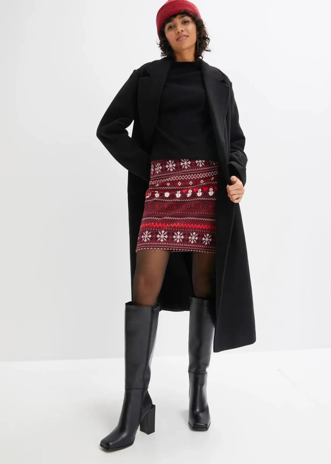 bonprix Bekleidung·Sportbekleidung|Nachhaltigere Materialien^Minirock mit Norwegermuster aus Baumwoll-Elasthan-Mix ahornrot/erdbeere/schwarz/wollweiß norwegermuster