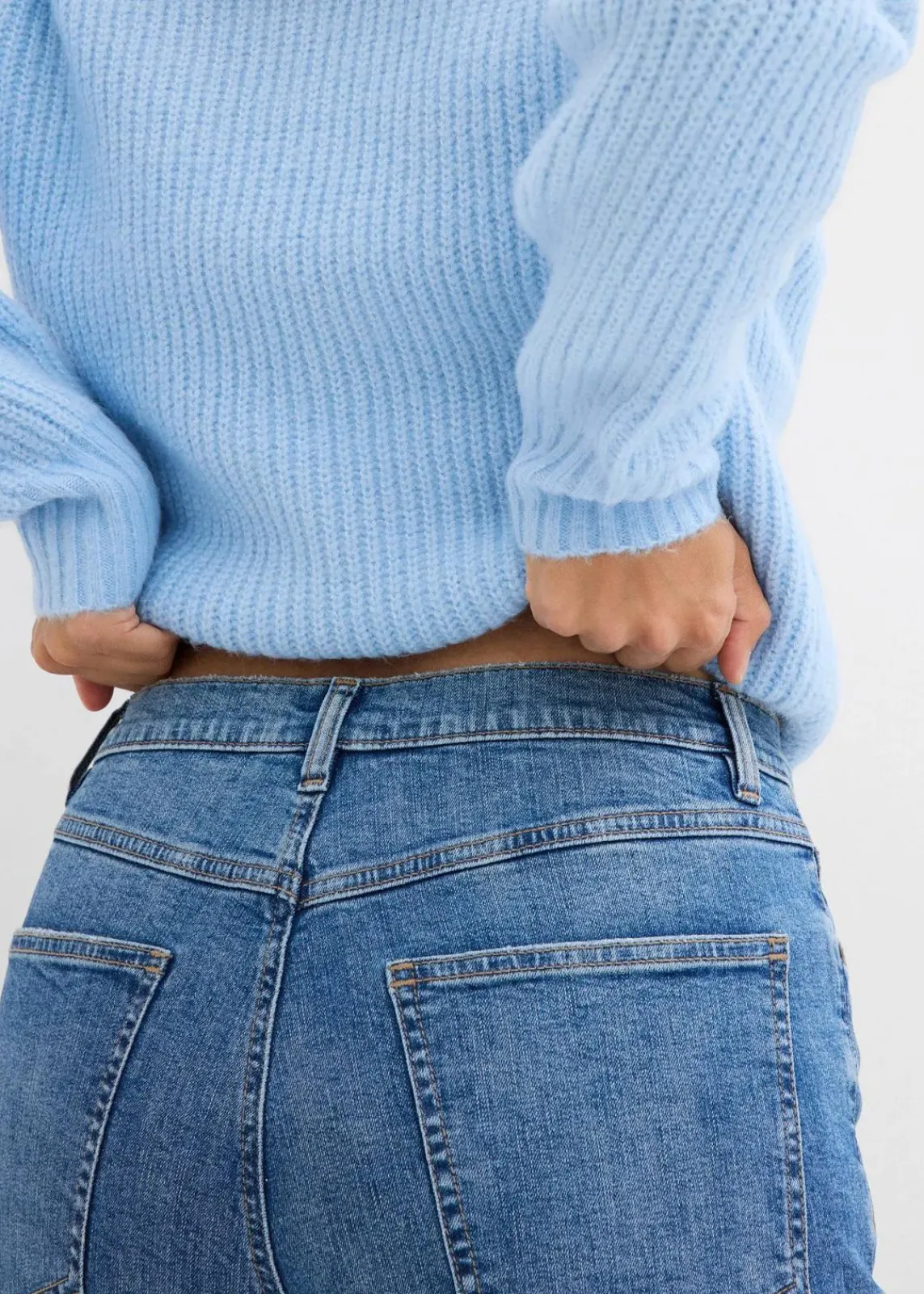 bonprix Bekleidung·Shirts & Tops|Jeans^Mom-Jeans High Waist, cropped mittelblau denim used
