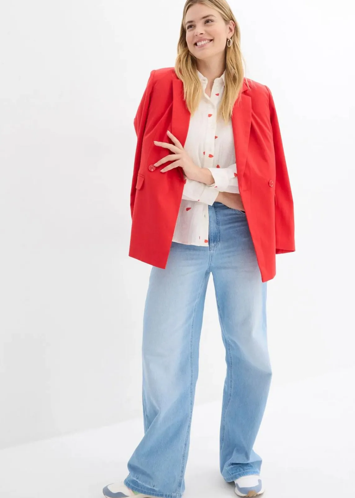bonprix Bekleidung·Jacken & Mäntel|Blusen & Tuniken^Musselin-Bluse mit Herzen weiß/erdbeere bedruckt