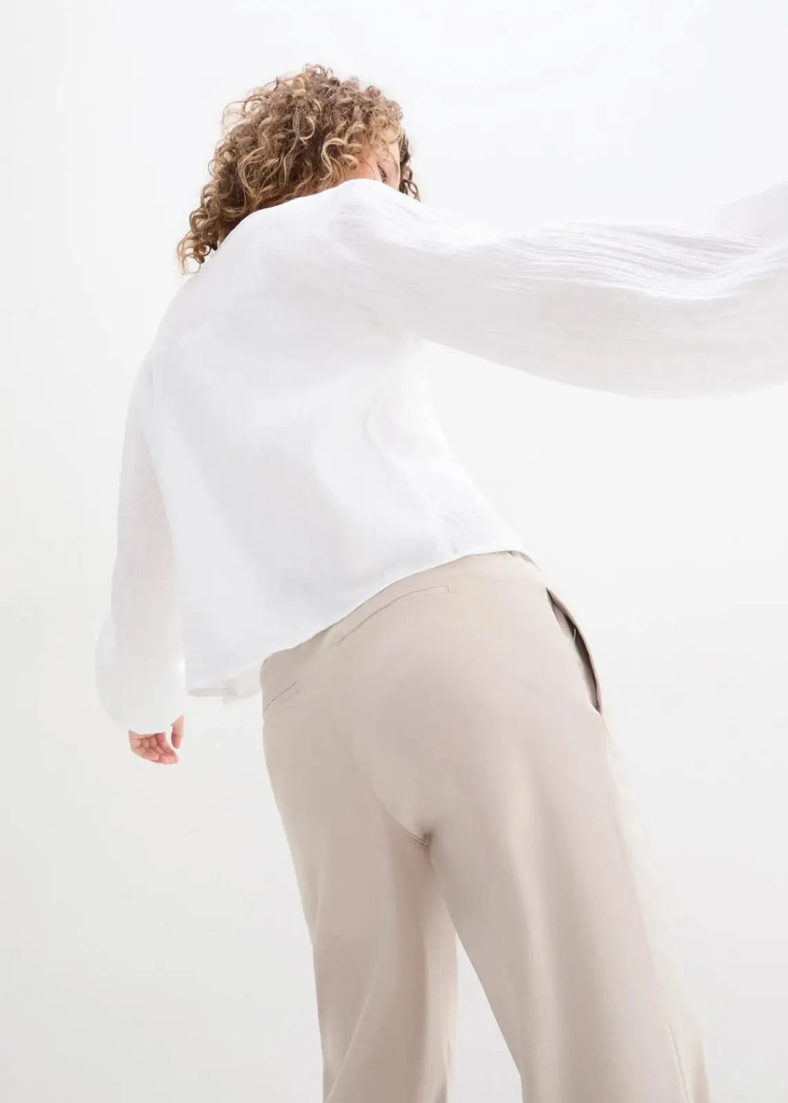 bonprix Bekleidung·Hosen|Jacken & Mäntel^Musselin-Bolero weiß