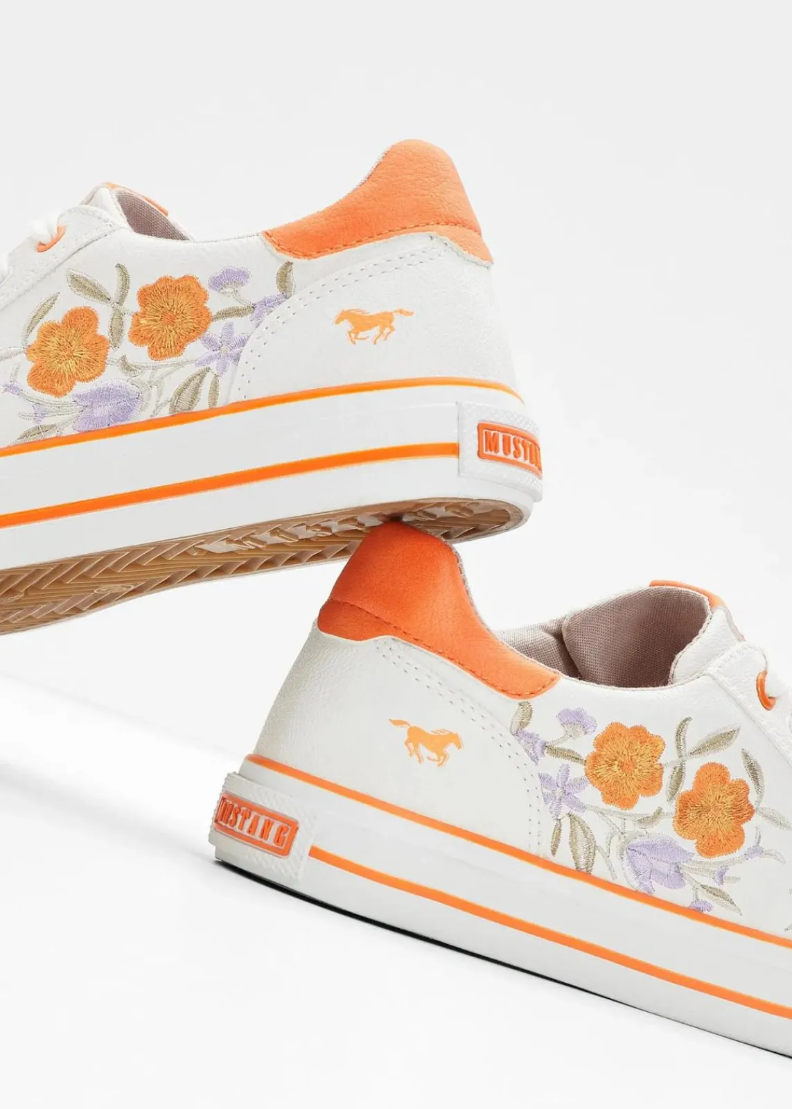 Mustang High Heels|Sneaker^Sneaker mit Stickerei weiß/hellorange/hellviolett geblümt