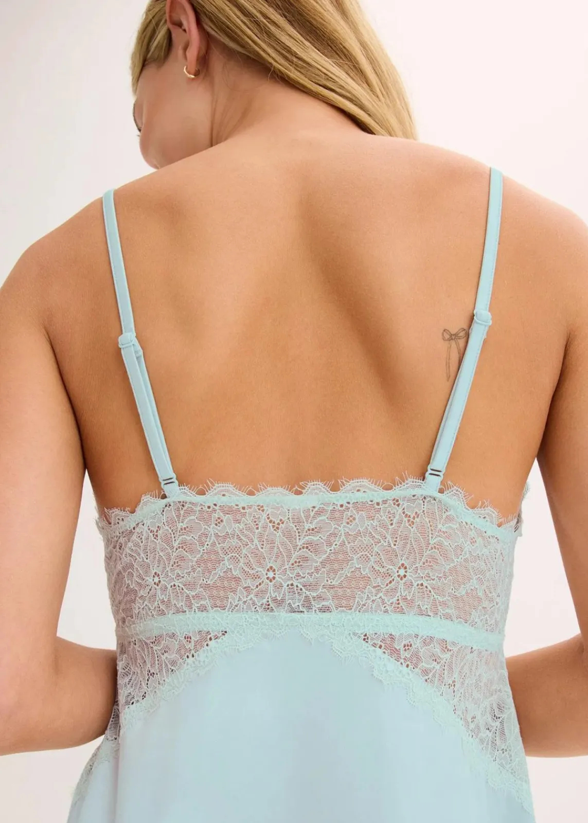 bonprix Wäsche·Corsagen & Negligés|Wäsche·Dessous^Negligé mit glänzendem Material hellmenthol