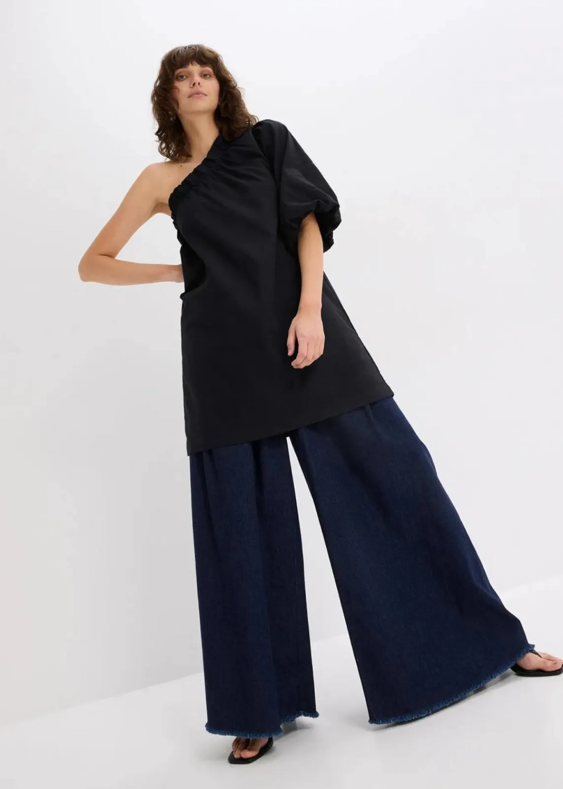 bonprix Bekleidung·Pullover & Strickjacken|Kleider^One-Shoulder-Kleid aus Baumwolle schwarz