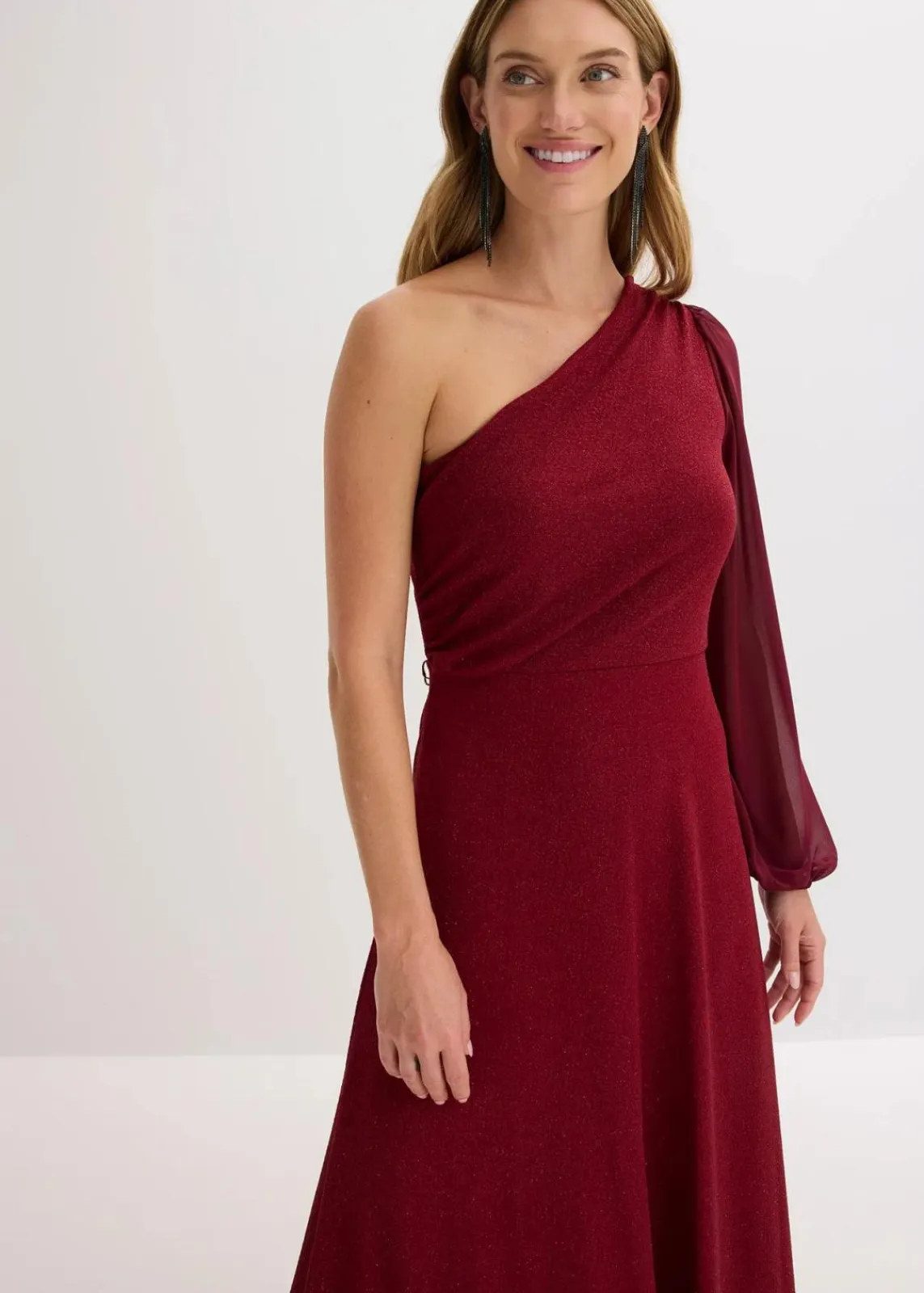 bonprix Bekleidung·Pullover & Strickjacken|Festliche Mode^One-Shoulder-Kleid mit Glitzer weinrot