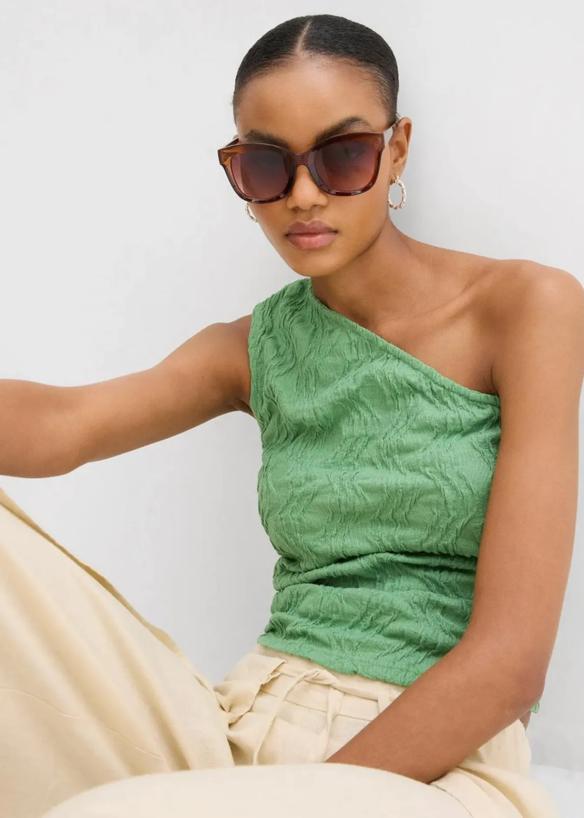 bonprix Shirts & Tops^One-Shoulder-Top in Struktur Optik efeugrün