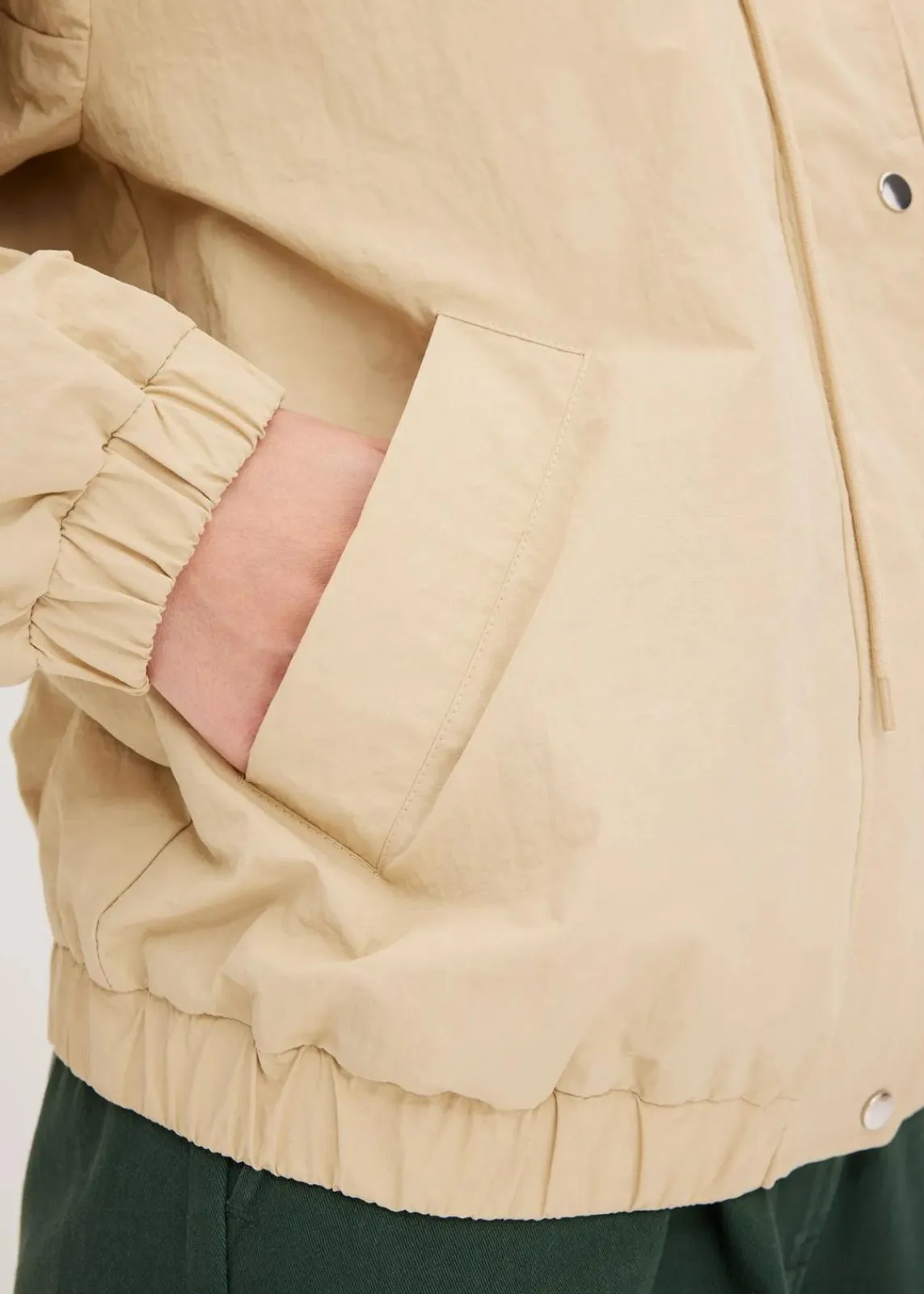bonprix Jacken & Mäntel|Bekleidung·Hosen^Oversize Blouson grünbeige
