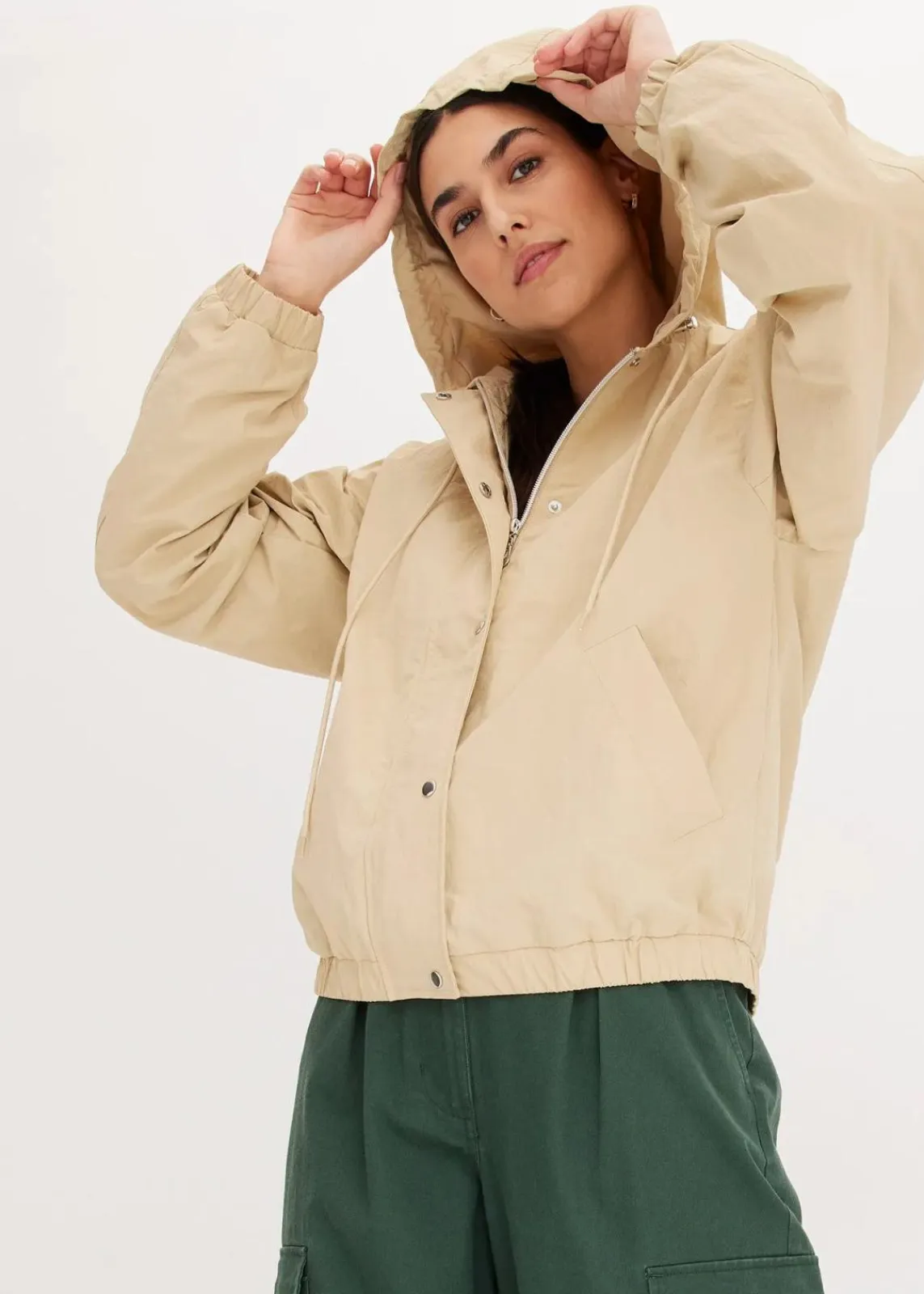 bonprix Jacken & Mäntel|Bekleidung·Hosen^Oversize Blouson grünbeige