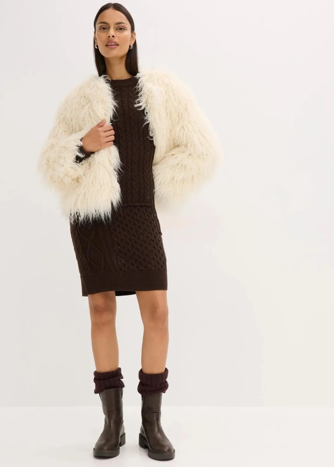 bonprix Bekleidung·Hosen|Jacken & Mäntel^Oversize Fellimitat-Jacke perlweiß