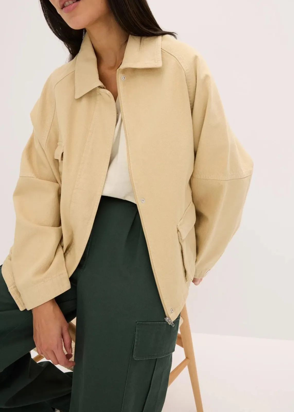 bonprix Bekleidung·Hosen|Jacken & Mäntel^Oversize Jacke beige