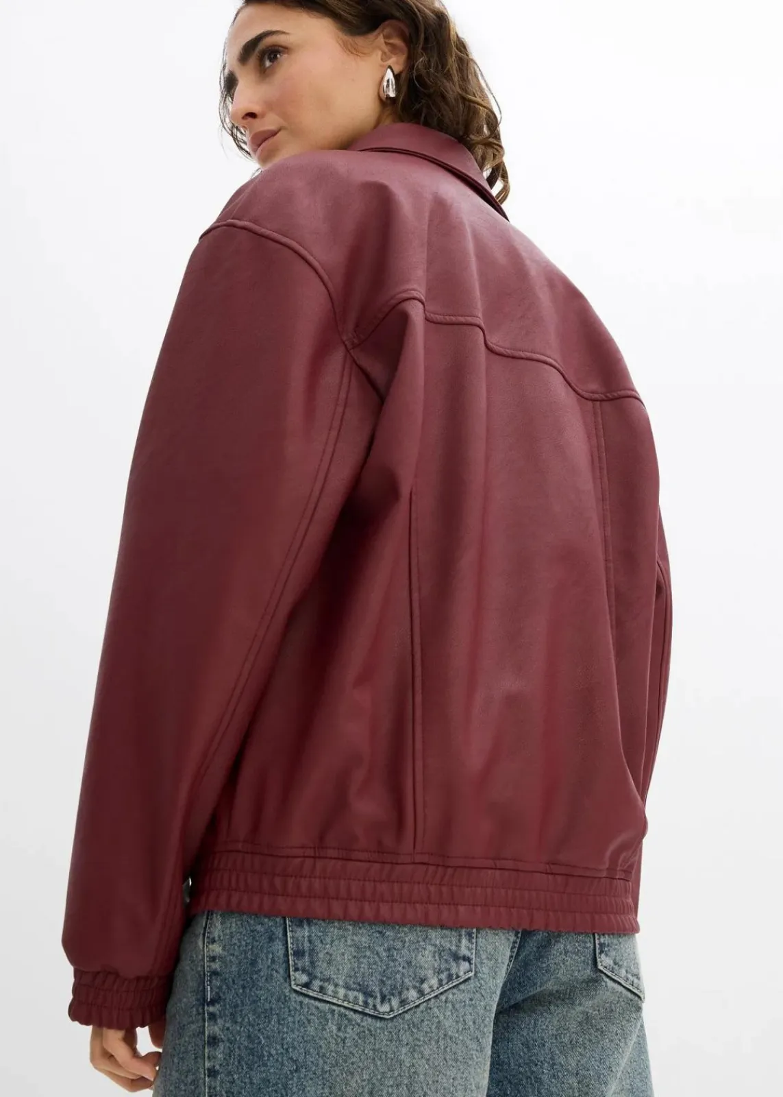 bonprix Bekleidung·Hosen|Jacken & Mäntel^Oversize Lederimitat-Jacke rubinrot