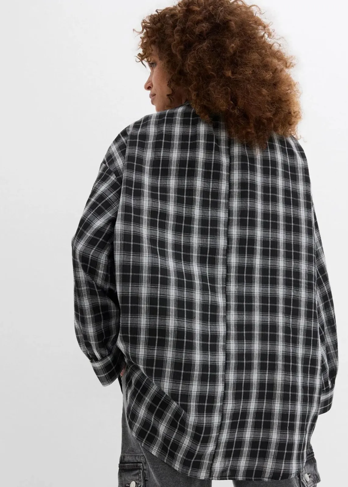 bonprix Bekleidung·Jacken & Mäntel^Oversize Longbluse schwarz/weiß kariert