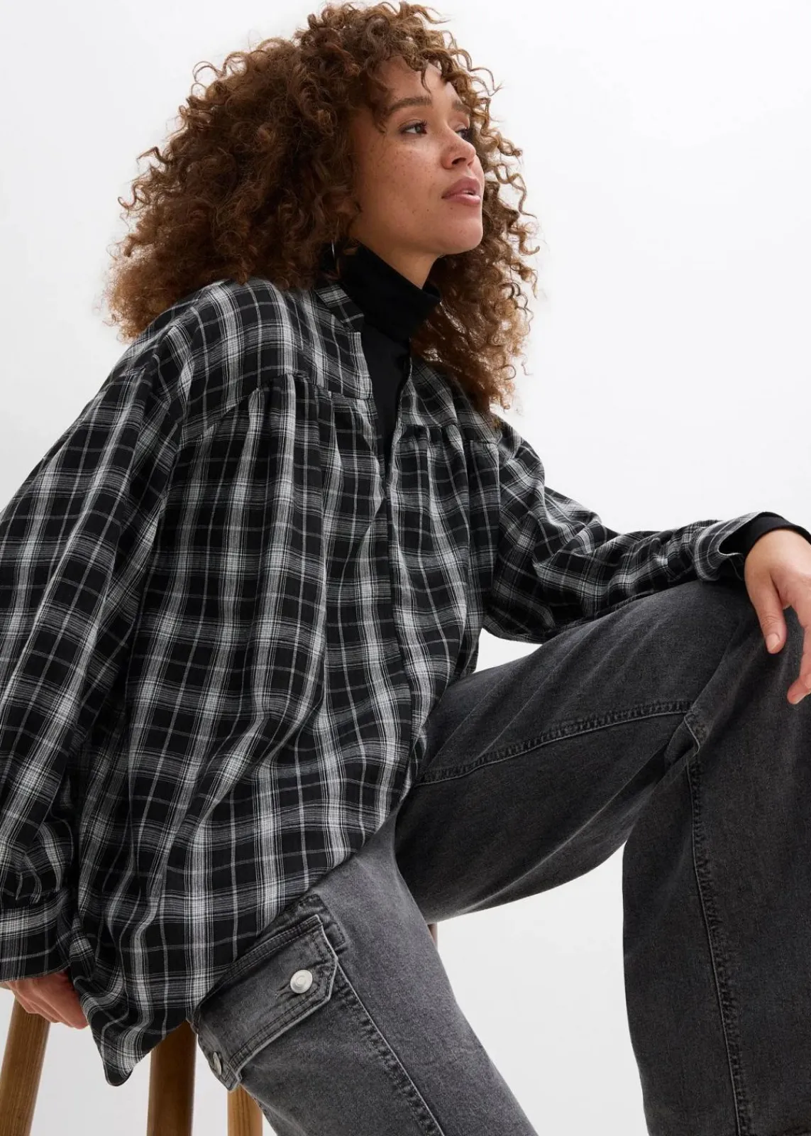 bonprix Bekleidung·Jacken & Mäntel^Oversize Longbluse schwarz/weiß kariert