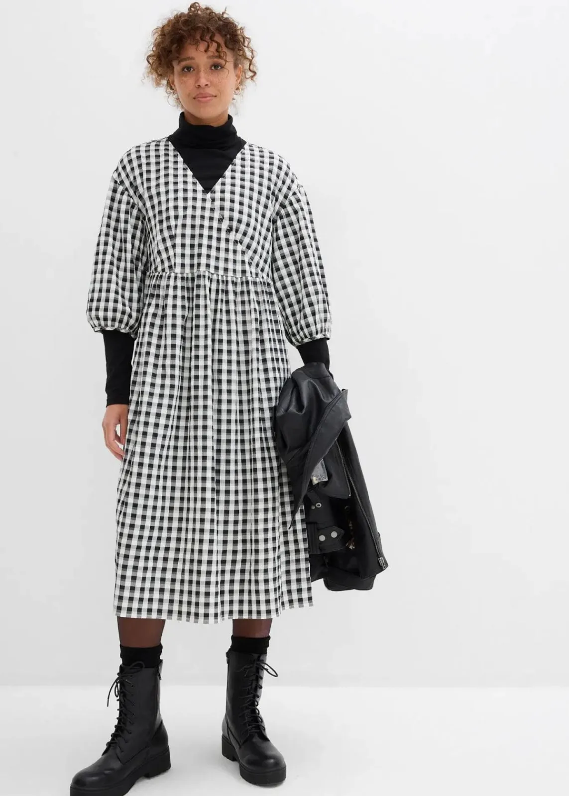 bonprix Bekleidung·Pullover & Strickjacken|Kleider^Oversize Midikleid schwarz/weiß kariert