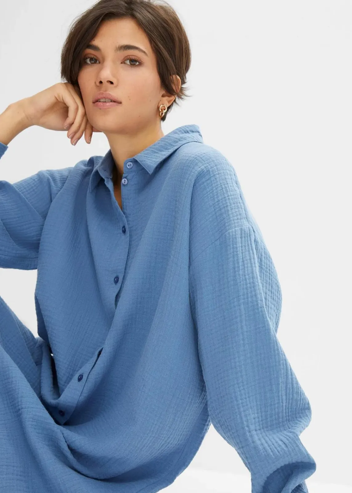 bonprix Blusen & Tuniken|Bekleidung·Jacken & Mäntel^Oversize Musselin-Longbluse jeansblau