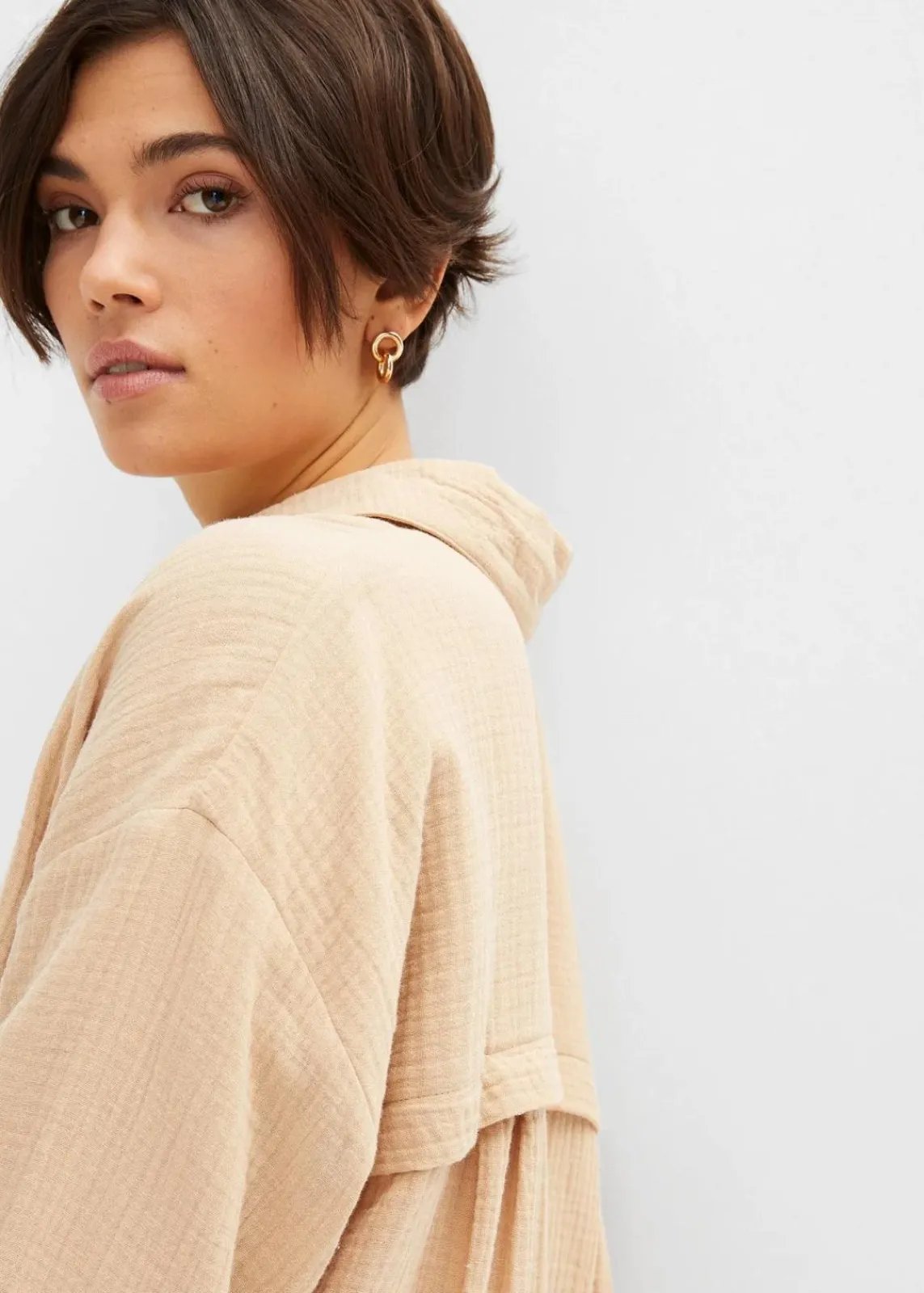 bonprix Bekleidung·Jacken & Mäntel|Blusen & Tuniken^Oversize Musselin-Longbluse latte macchiato