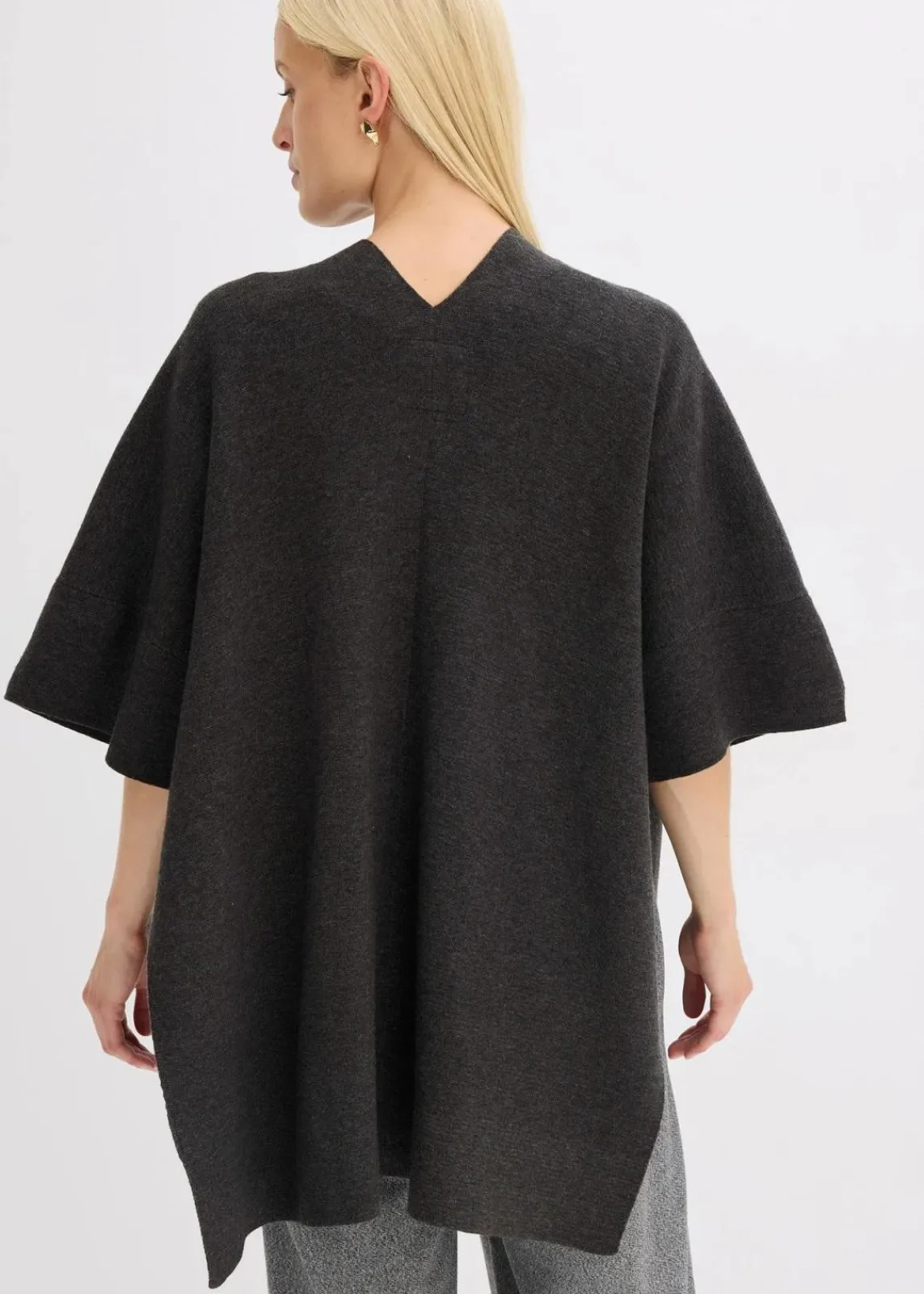 bonprix Jacken & Mäntel|Bekleidung·Hosen^Oversize Strick-Cape anthrazit meliert