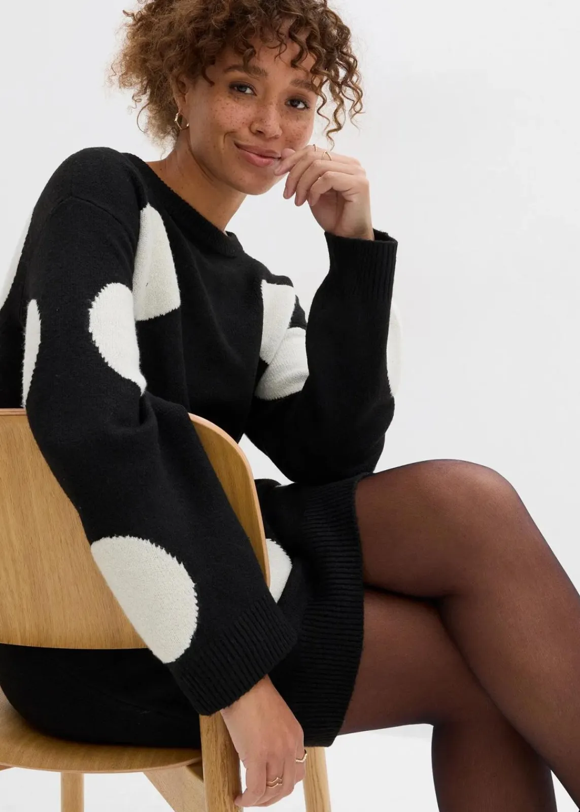 bonprix Bekleidung·Umstandsmode|Strickmode^Oversize Strickkleid mit Punkten schwarz/natur gepunktet