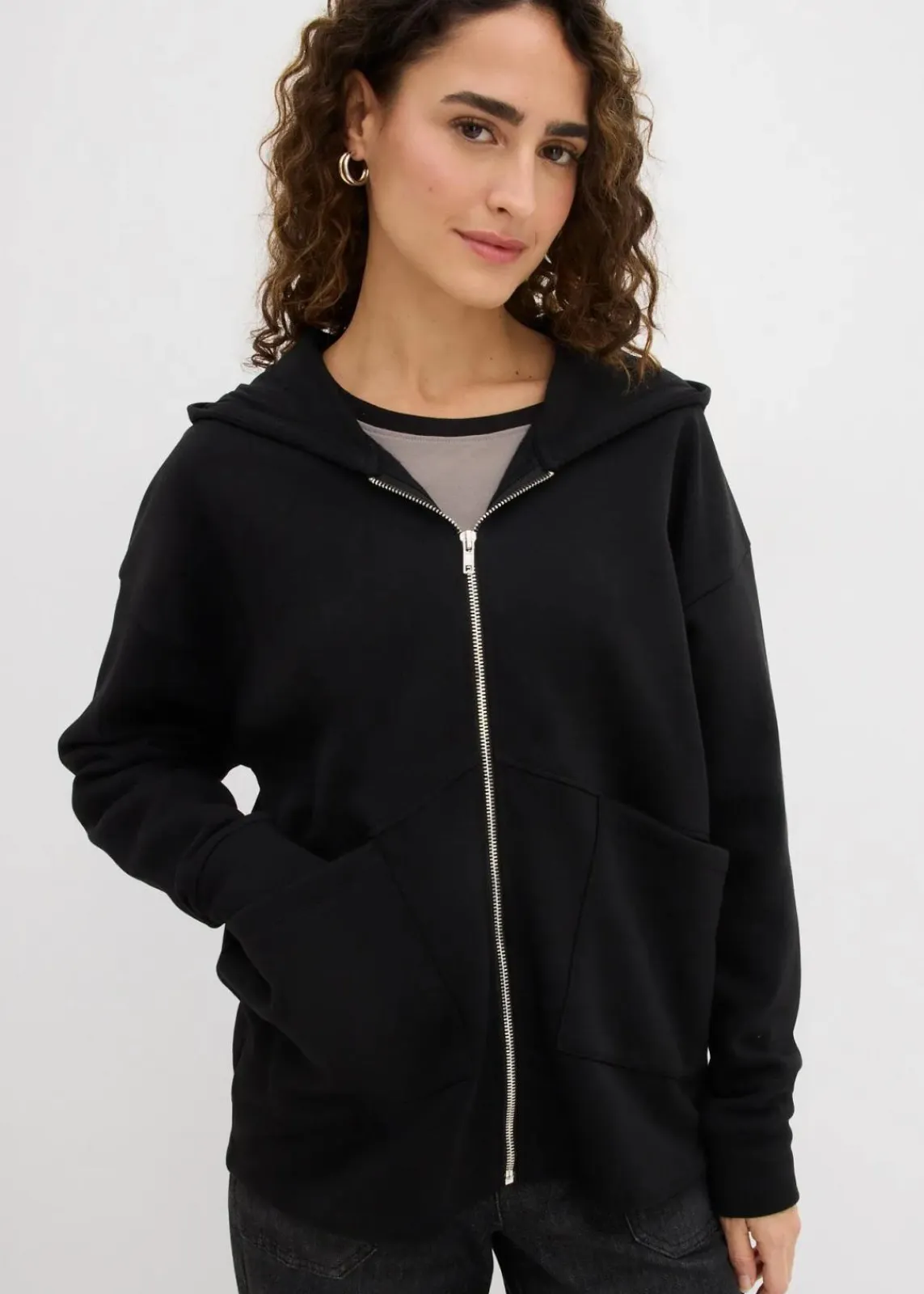 bonprix Nachhaltigere Materialien|Sweat^Oversize Sweatjacke schwarz