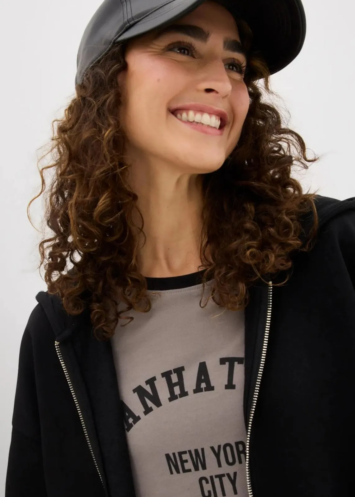 bonprix Nachhaltigere Materialien|Sweat^Oversize Sweatjacke schwarz