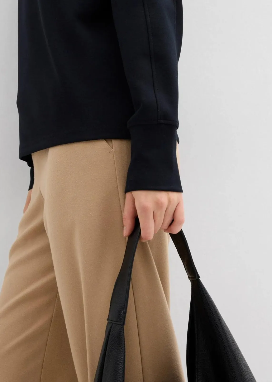 bonprix Sweat|Basics^Oversize Sweatshirt aus weichem Scuba schwarz