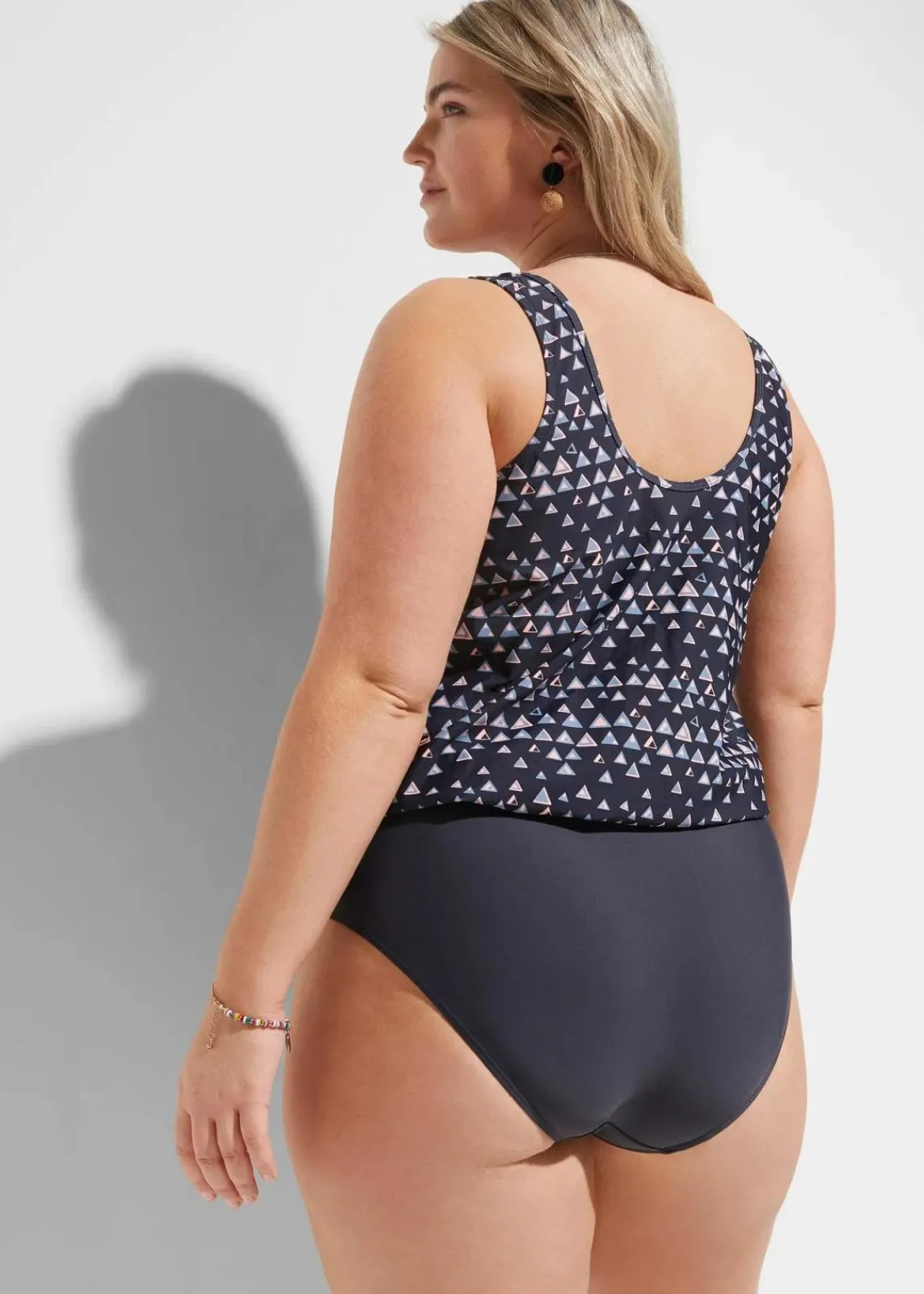 bonprix Nachhaltigere Materialien|Tankinis^Oversize Tankini (2-tlg.Set) anthrazit/lachs graphisch bedruckt
