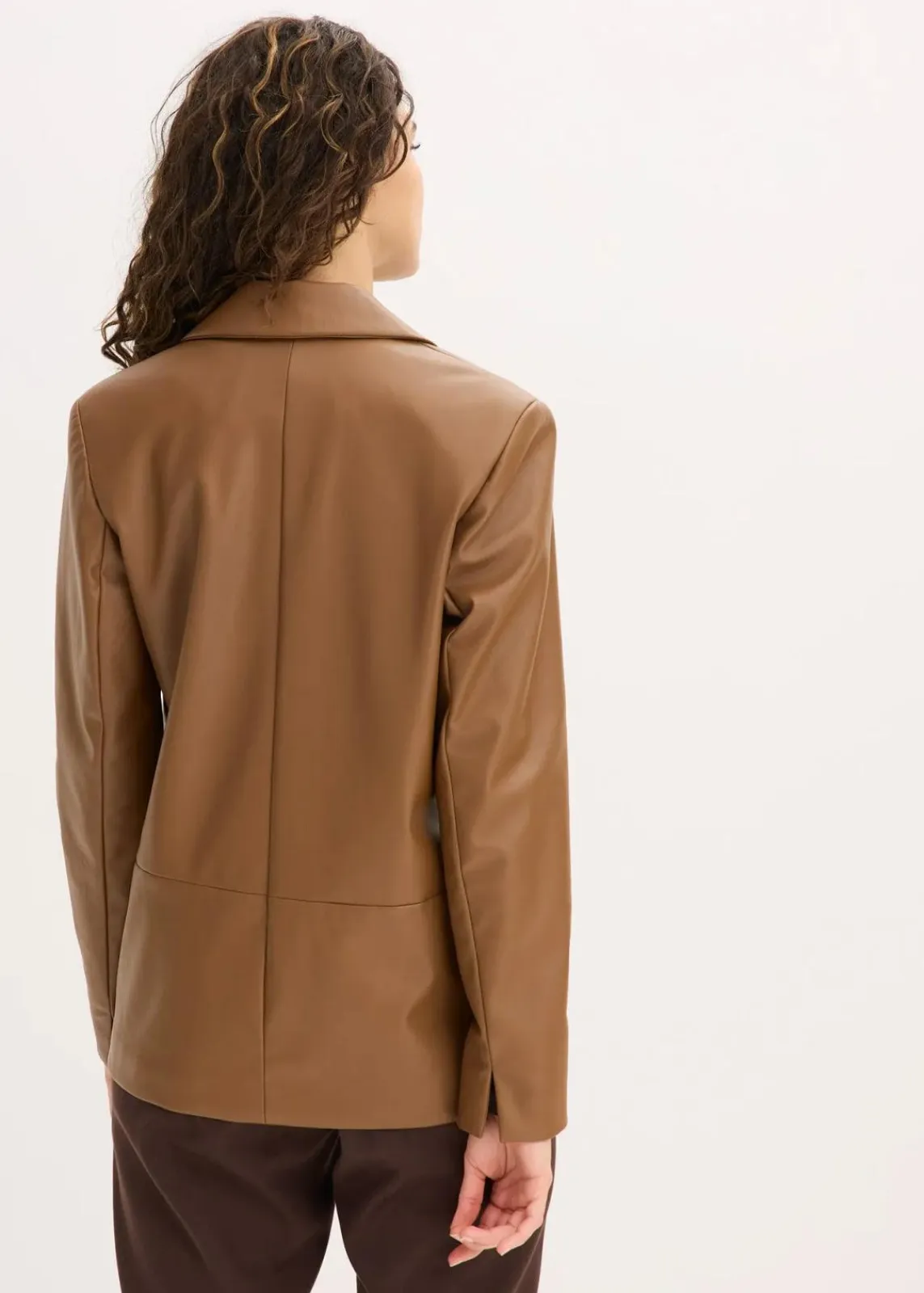 bonprix Bekleidung·Basics|Nachhaltigere Materialien^Oversize-Blazer aus Lederimitat pimentbraun