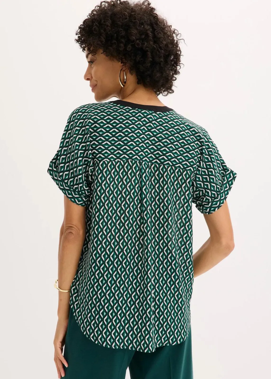 bonprix Blusen & Tuniken|Bekleidung·Jacken & Mäntel^Oversize-Bluse waldgrün/schwarz graphisch bedruckt