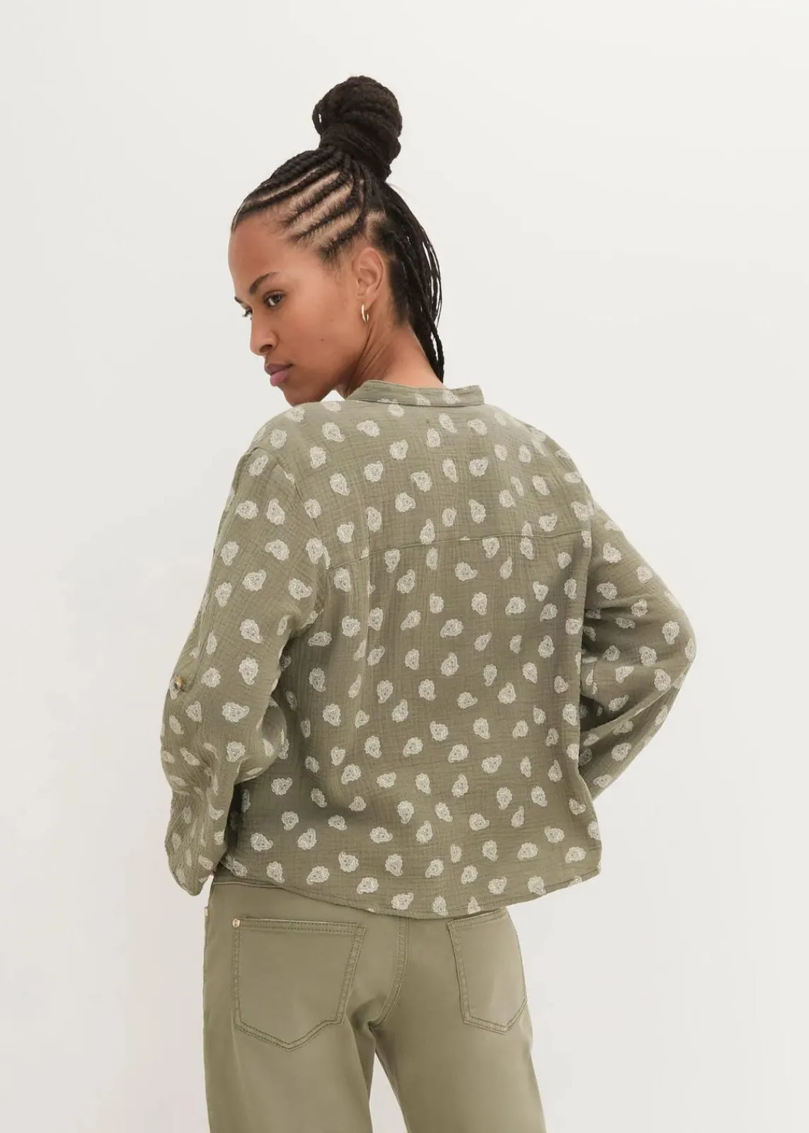 bonprix Bekleidung·Jacken & Mäntel|Blusen & Tuniken^Oversize-Bluse aus luftigem Musselin oliv paisley
