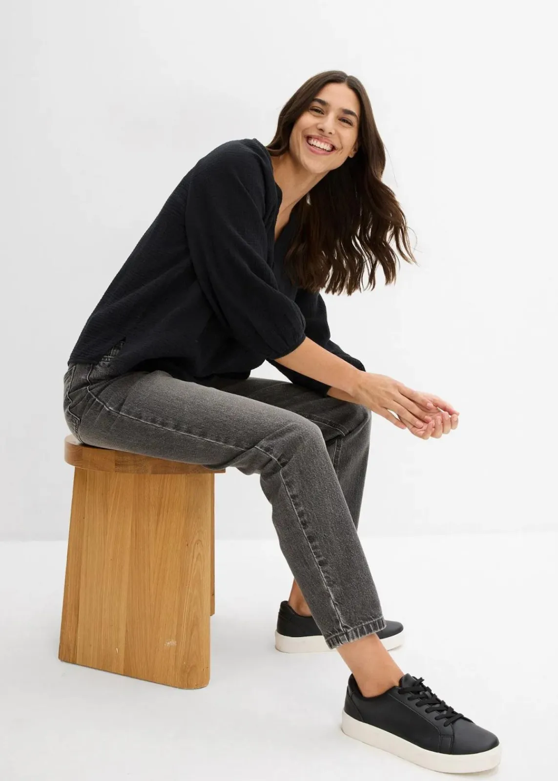 bonprix Blusen & Tuniken|Bekleidung·Jacken & Mäntel^Oversize-Bluse aus Musselin schwarz
