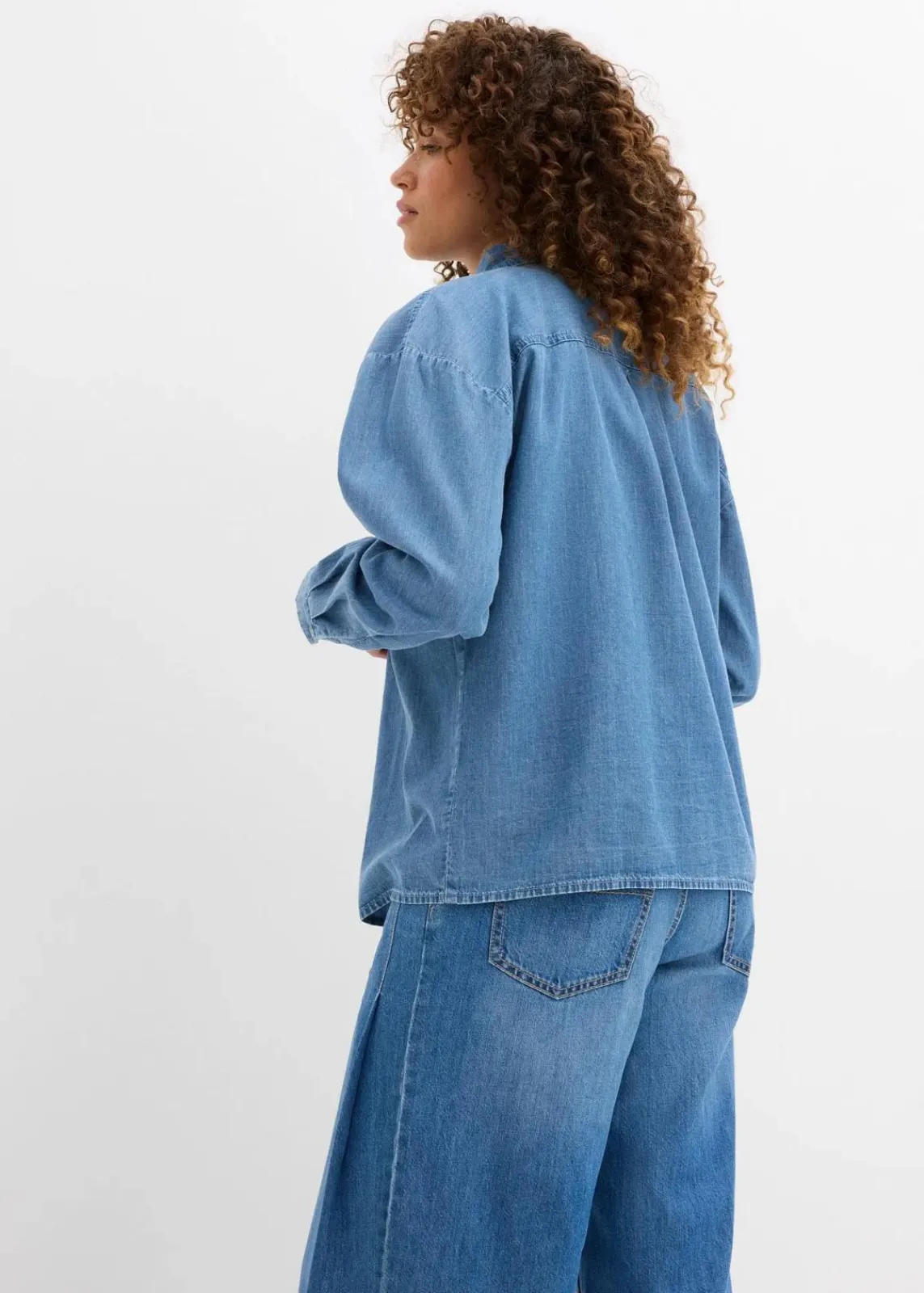 bonprix Blusen & Tuniken|Nachhaltigere Materialien^Oversized Jeanshemd aus Bio-Baumwolle hellblau denim