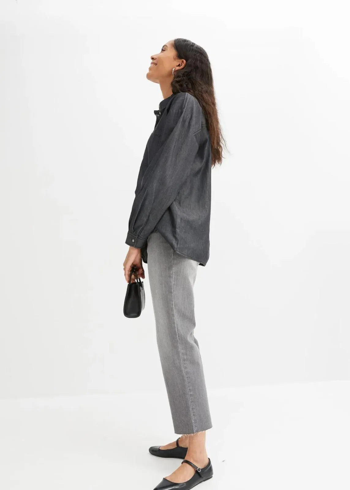 bonprix Bekleidung·Jacken & Mäntel|Nachhaltigere Materialien^Oversized Jeanshemd aus Bio-Baumwolle dunkelgrau denim