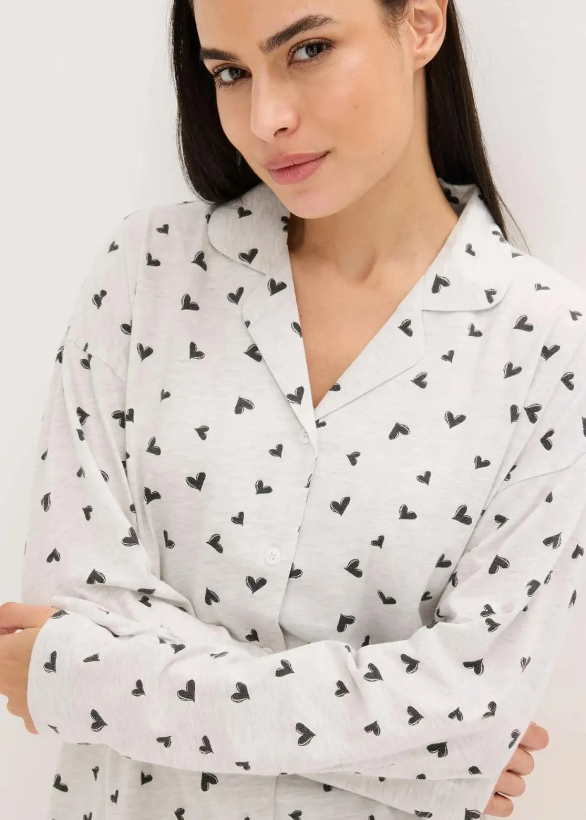 bonprix Wäsche·Nachtwäsche|Nachtwäsche^Oversized Pyjama mit Knopfleiste naturmeliert/schwarz bedruckt