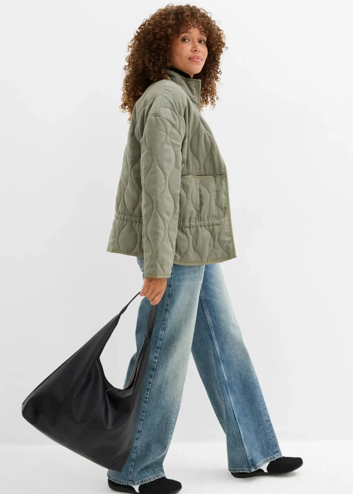 bonprix Jacken & Mäntel|Bekleidung·Hosen^Oversized Steppjacke schlammgrün washed