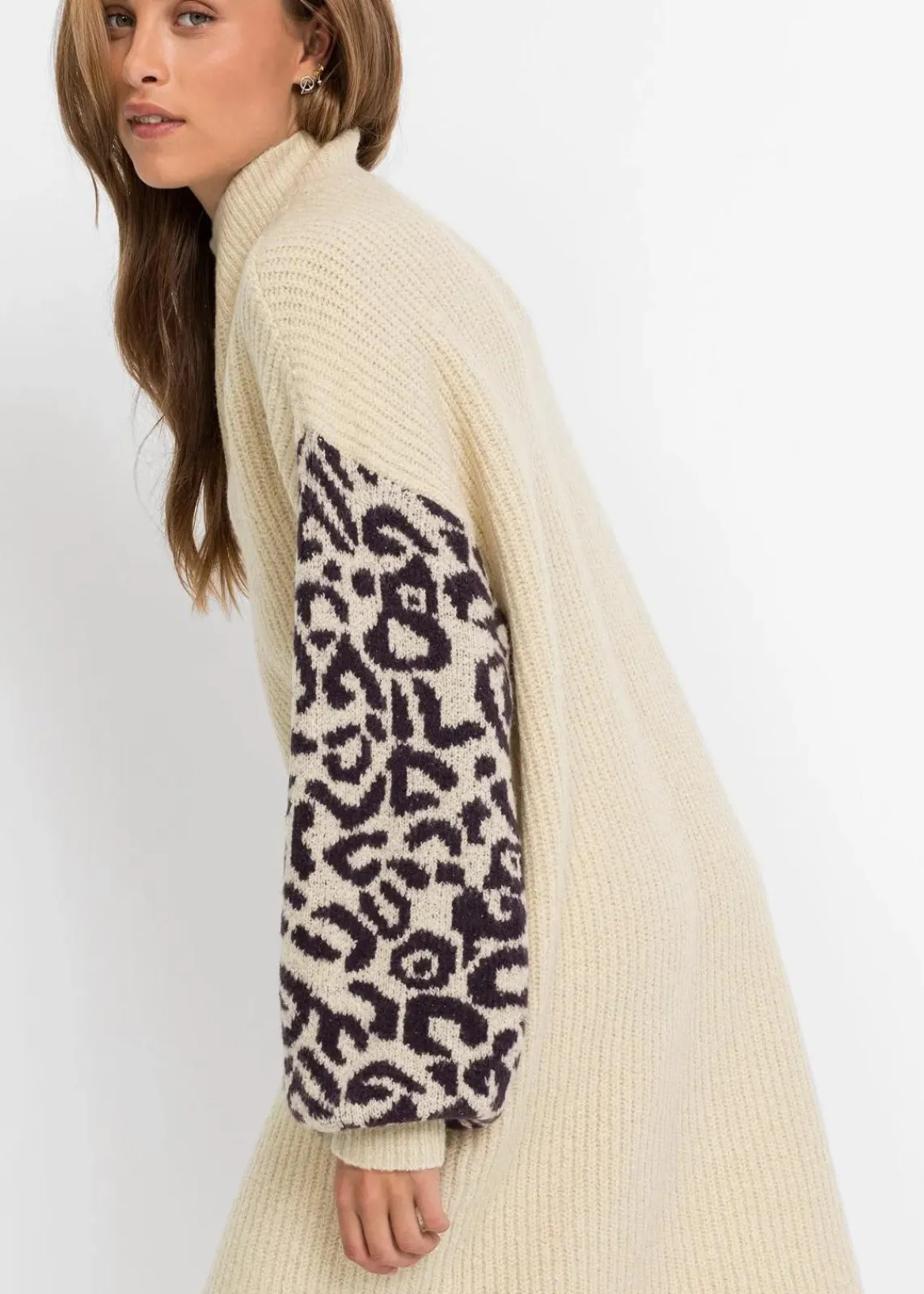 bonprix Bekleidung·Umstandsmode|Bekleidung·Pullover & Strickjacken^Oversized Strickkleid mit Leomuster hellsand meliert/ schwarz leo