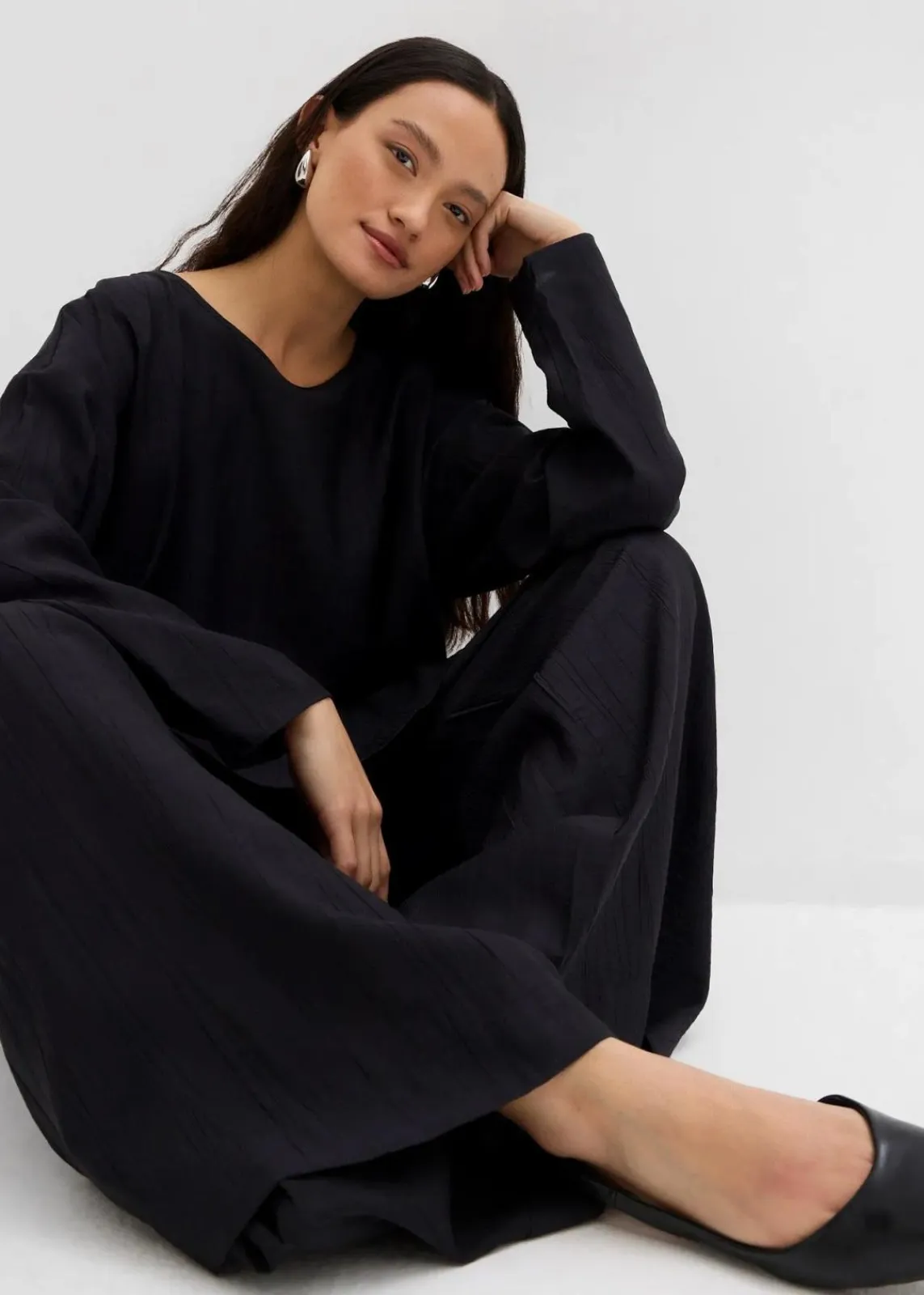 bonprix Bekleidung·Jacken & Mäntel|Zweiteiler & Sets^Oversized Tunikabluse aus strukturiertem Crinkle-Viskose-Mix schwarz