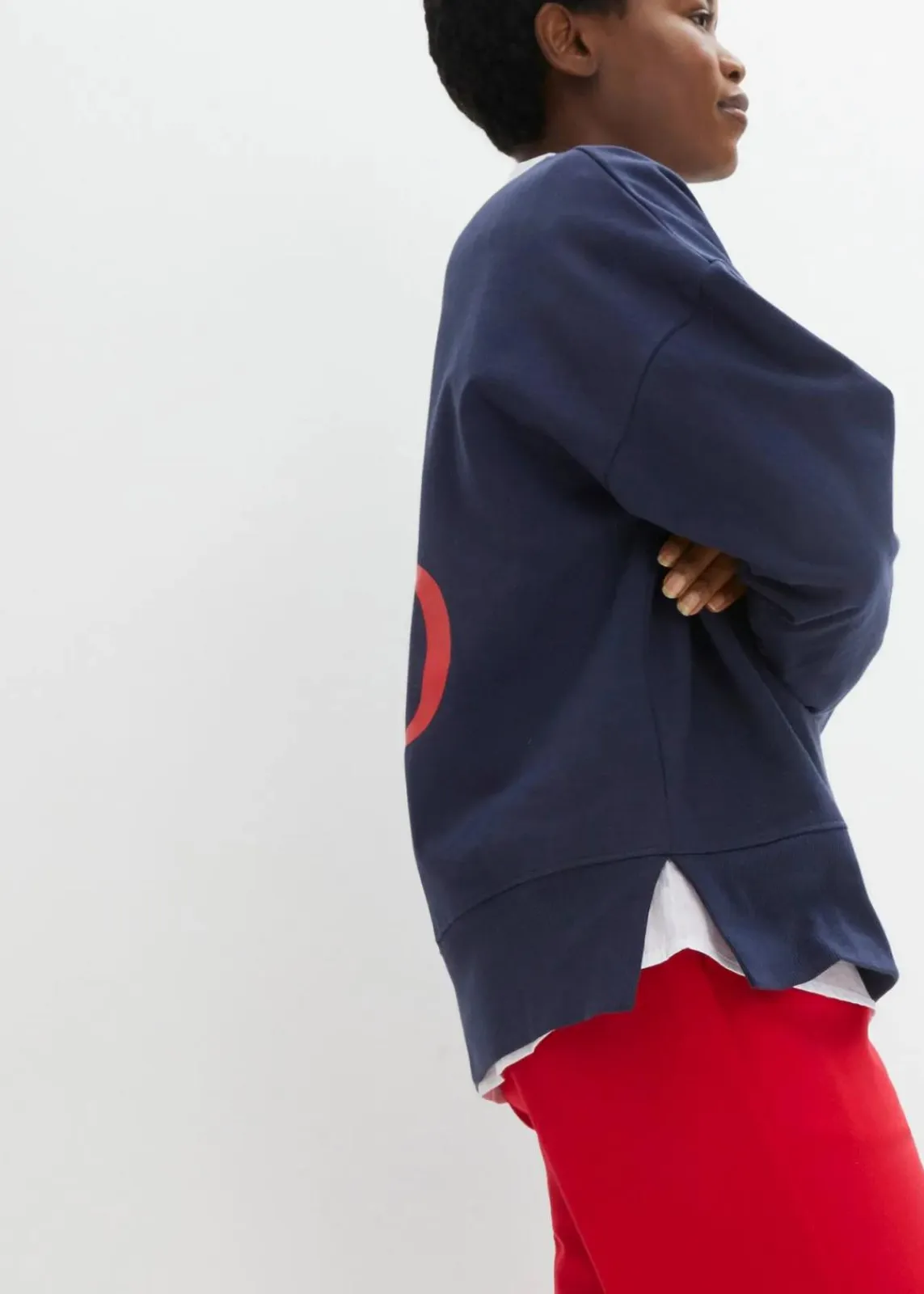 bonprix Sweat|Bekleidung·Blusen & Tuniken^Oversized-Sweatshirt aus Bio-Baumwolle dunkelblau/erdbeere bedruckt