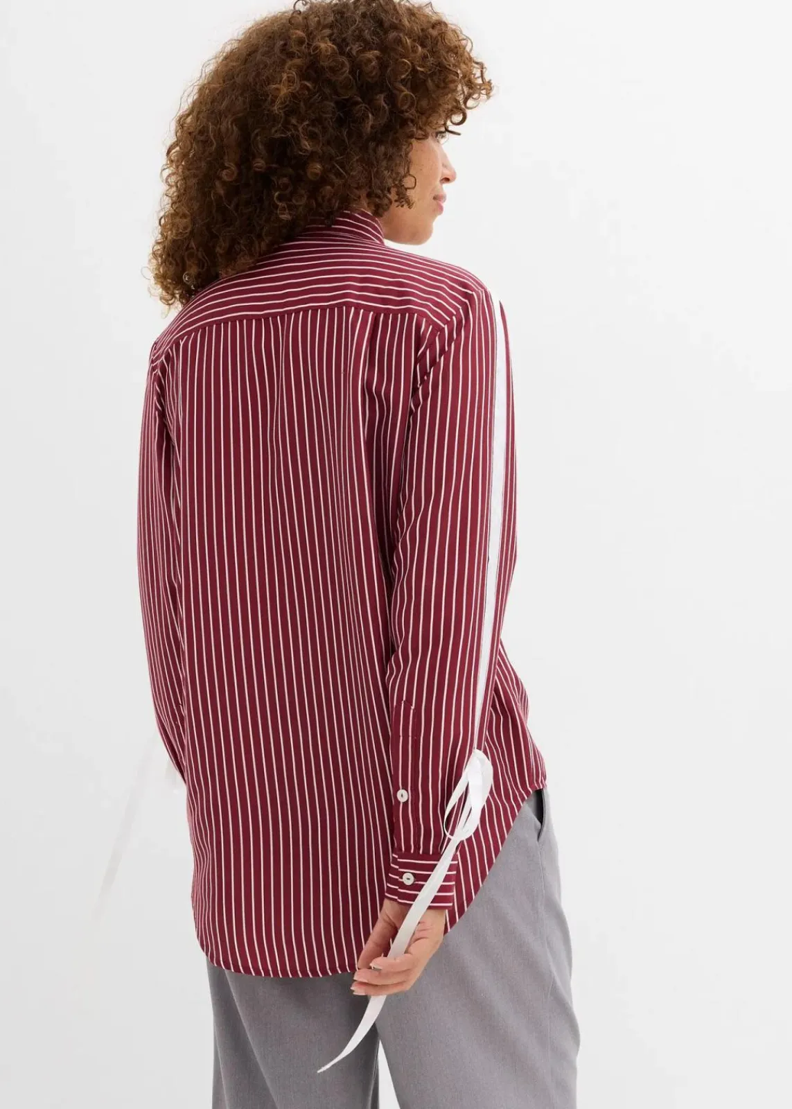 bonprix Blusen & Tuniken|Nachhaltigere Materialien^Oversize-Hemd aus reiner Bio-Baumwolle weiß/ahornrot gestreift