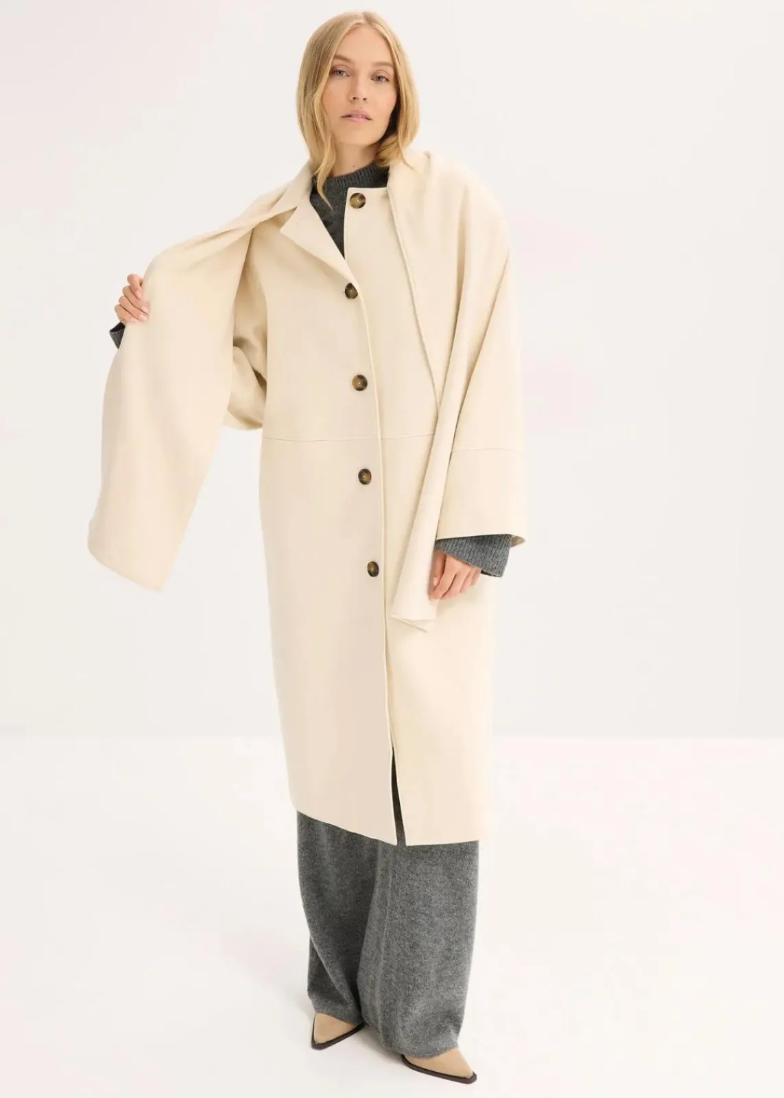 bonprix Jacken & Mäntel|Bekleidung·Hosen^Oversize-Mantel mit zwei dezenten Nahttaschen kieselbeige