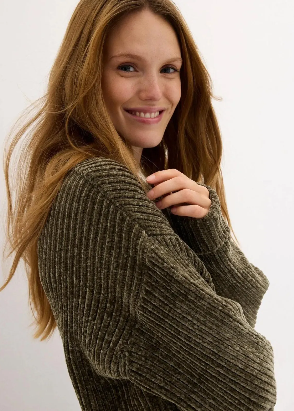 bonprix Bekleidung·Umstandsmode|Bekleidung·Jeans^Oversize-Pullover aus weichem Chenille dunkeloliv