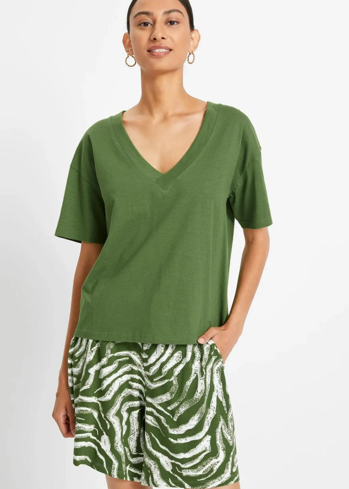 bonprix Nachhaltigere Materialien|Shirts & Tops^Oversize-Shirt aus reiner Bio-Baumwolle forstgrün